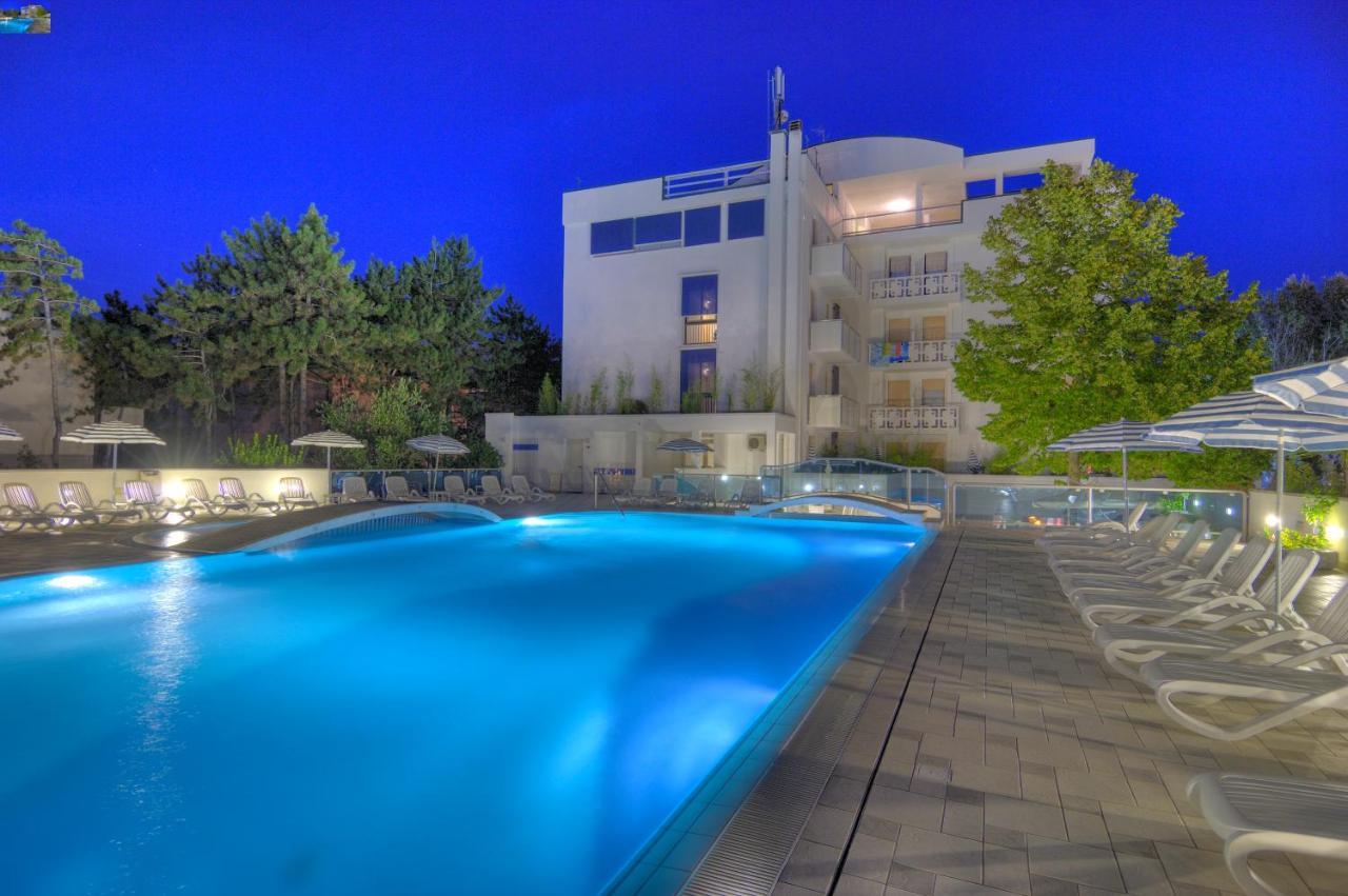 Hotel Firenze Bibione Eksteriør bilde